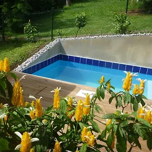  Hébergement de vacances En Bois